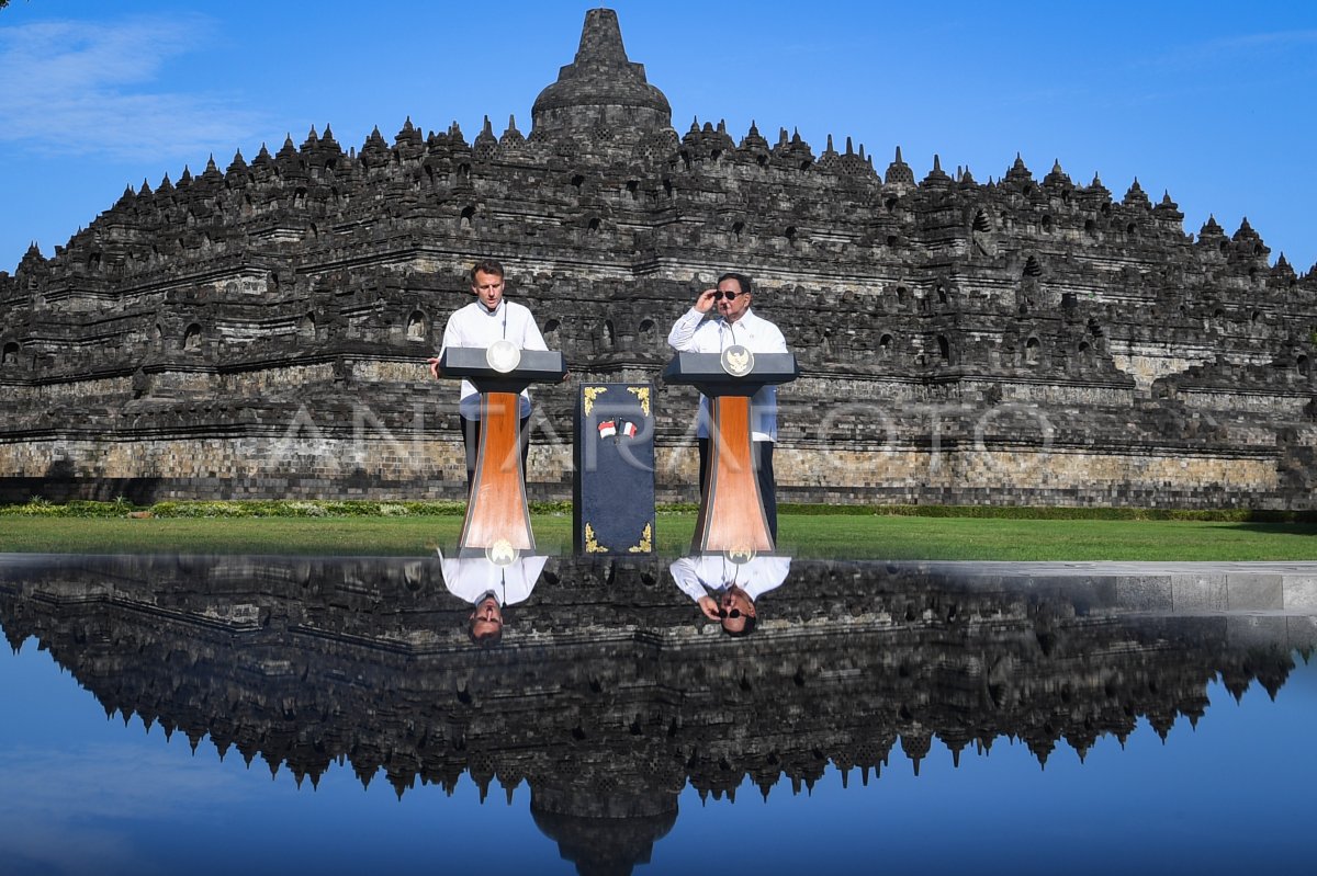 President Prabowo and President of France visited Borobudur