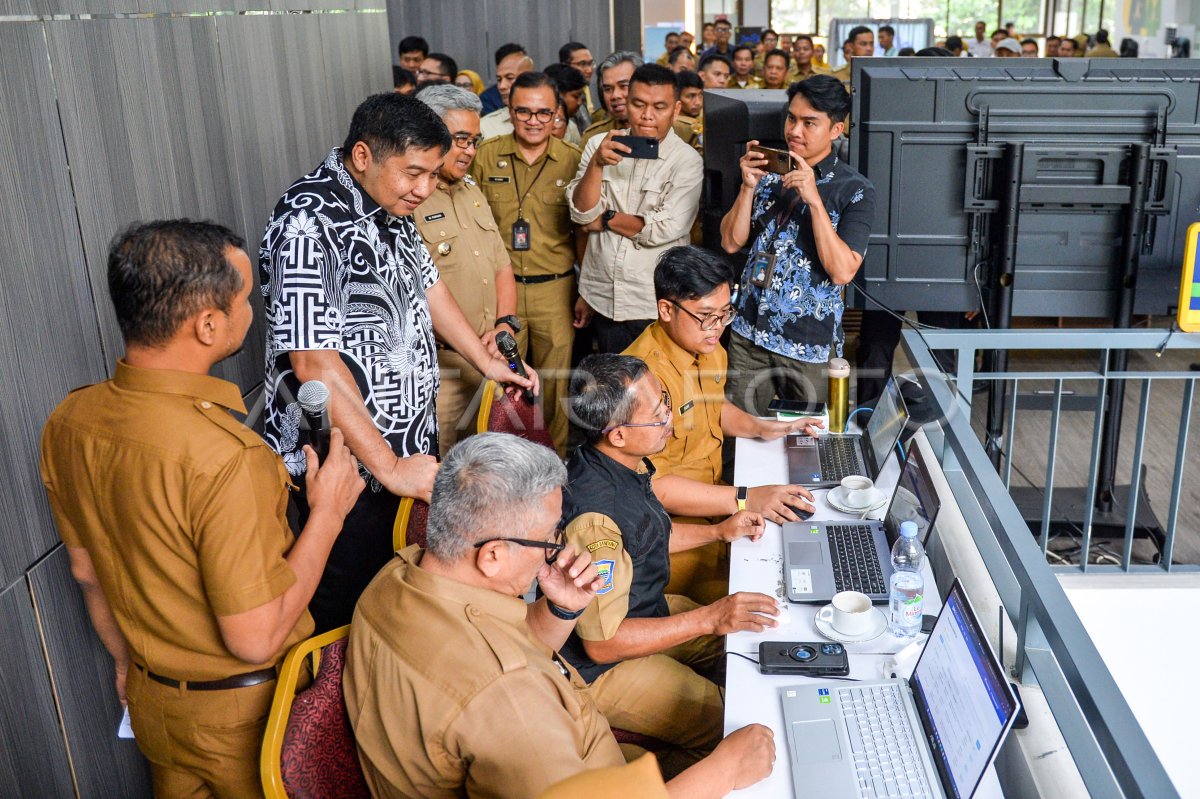 Menteri PKP tinjau pelayanan publik di Bandung