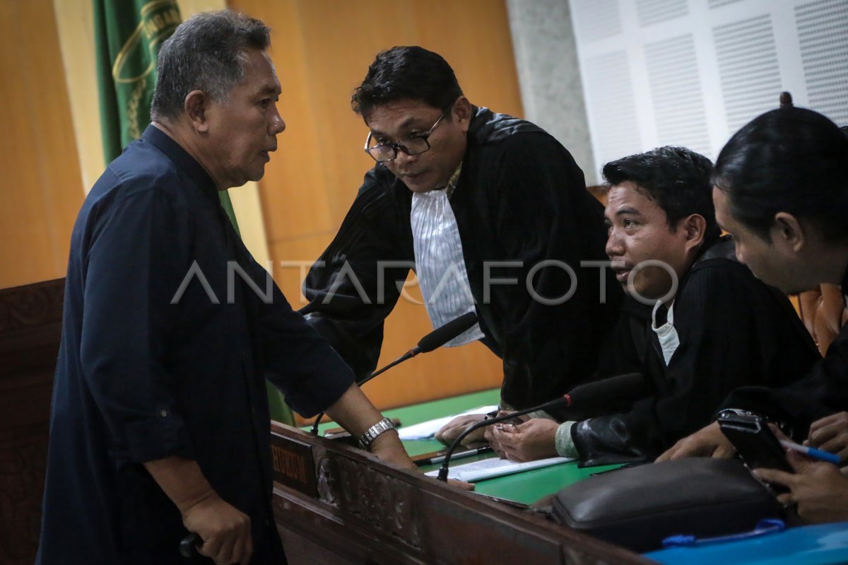 The premier case of the corruption of the former West Lombok Regent