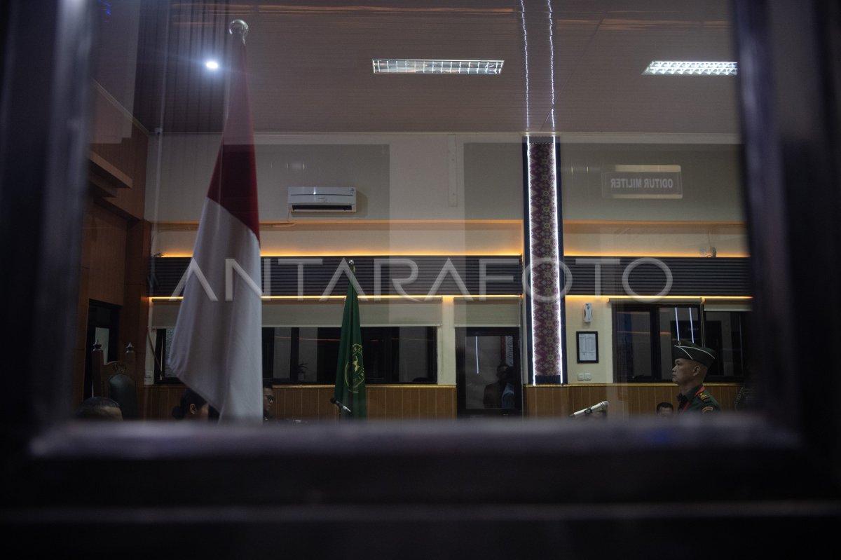 Sidang perdana terdakwa judi sabung ayam di Lampung