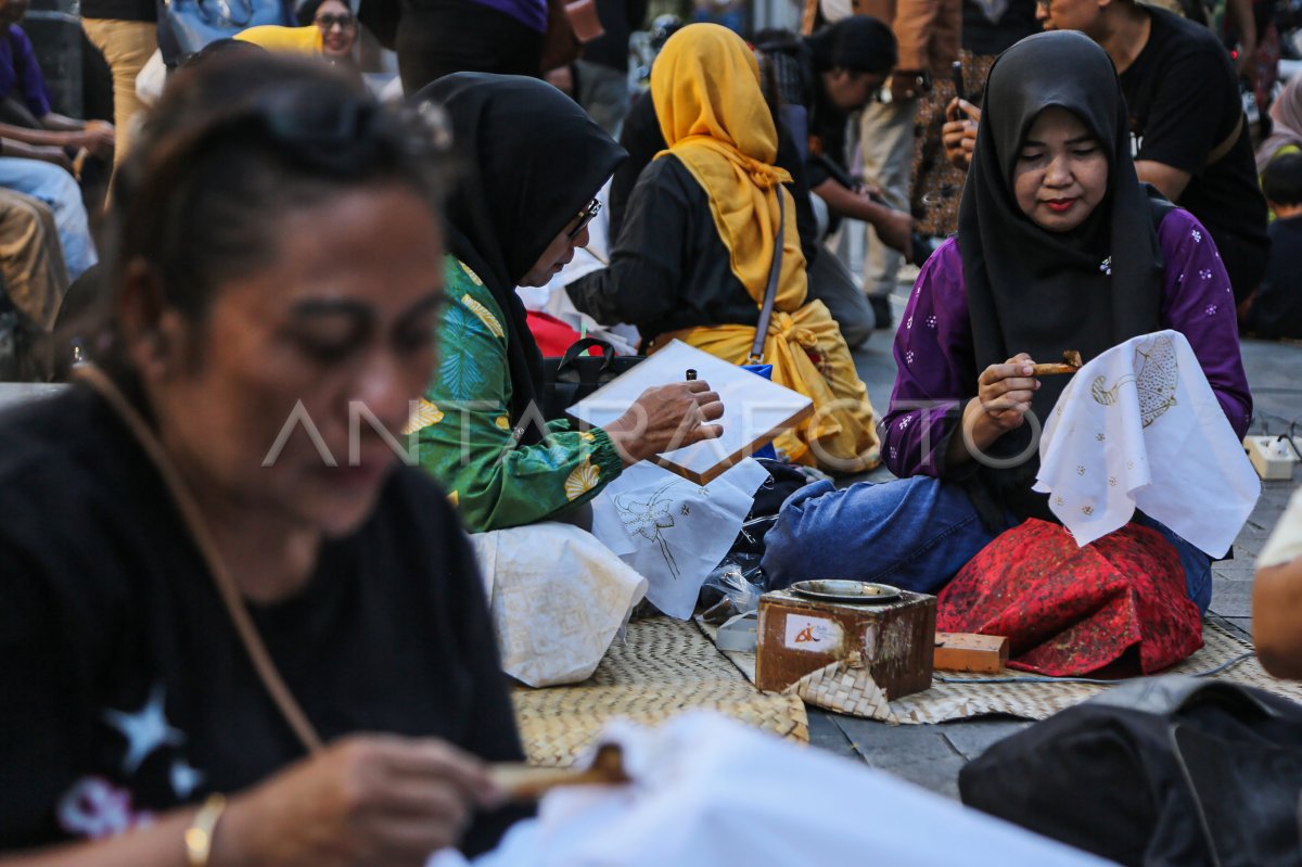 Gerakan belajar membatik di Kota Lama Semarang