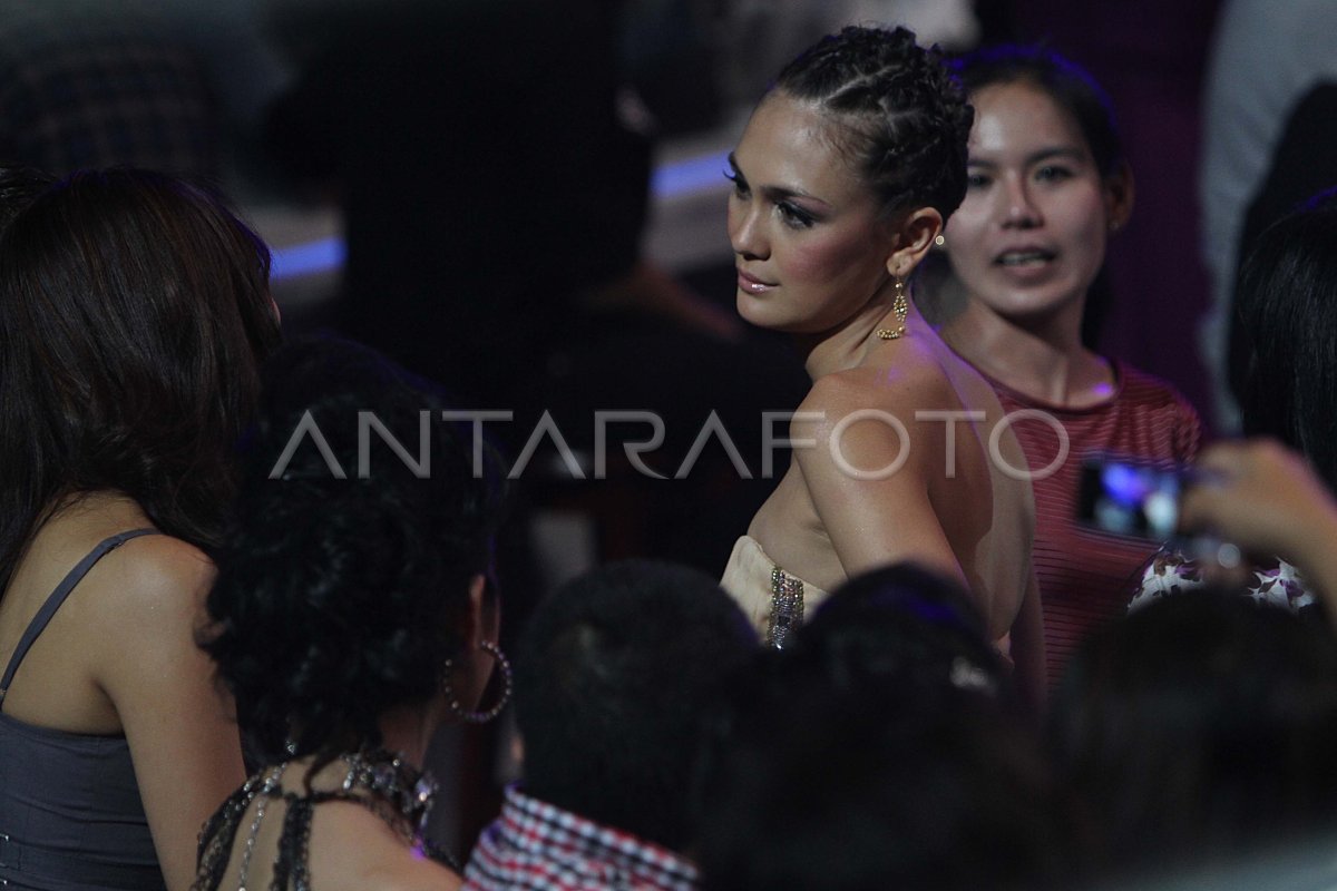 Tez va gazablangan porno rasmlar