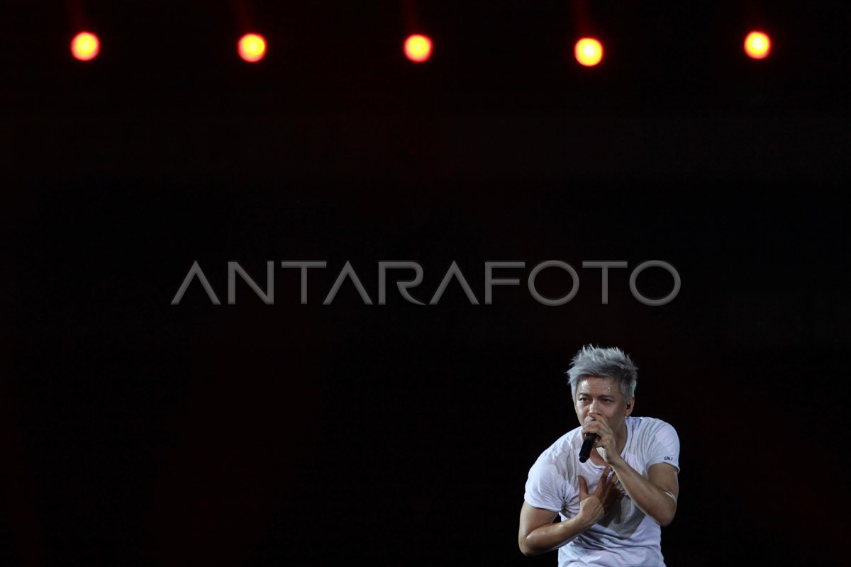 RAMBUT ARIEL NOAH | ANTARA Foto