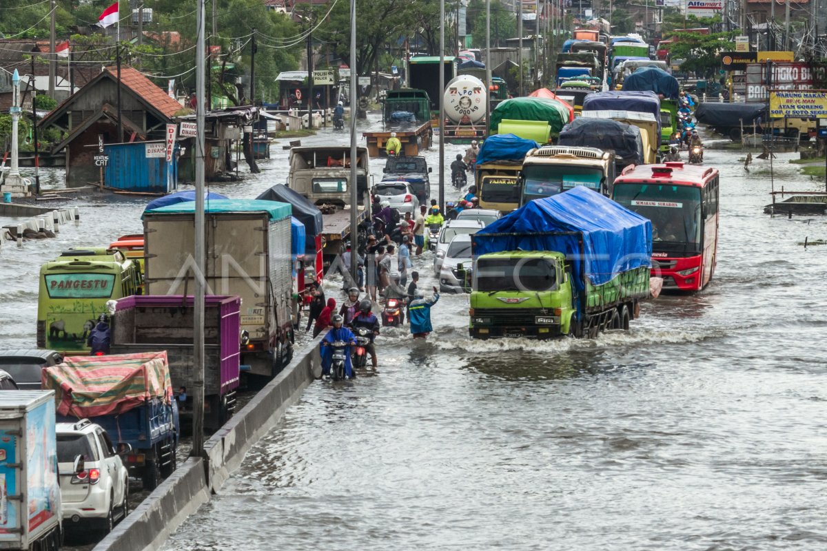 BANJIR JALUR PANTURA SEMARANG | ANTARA Foto