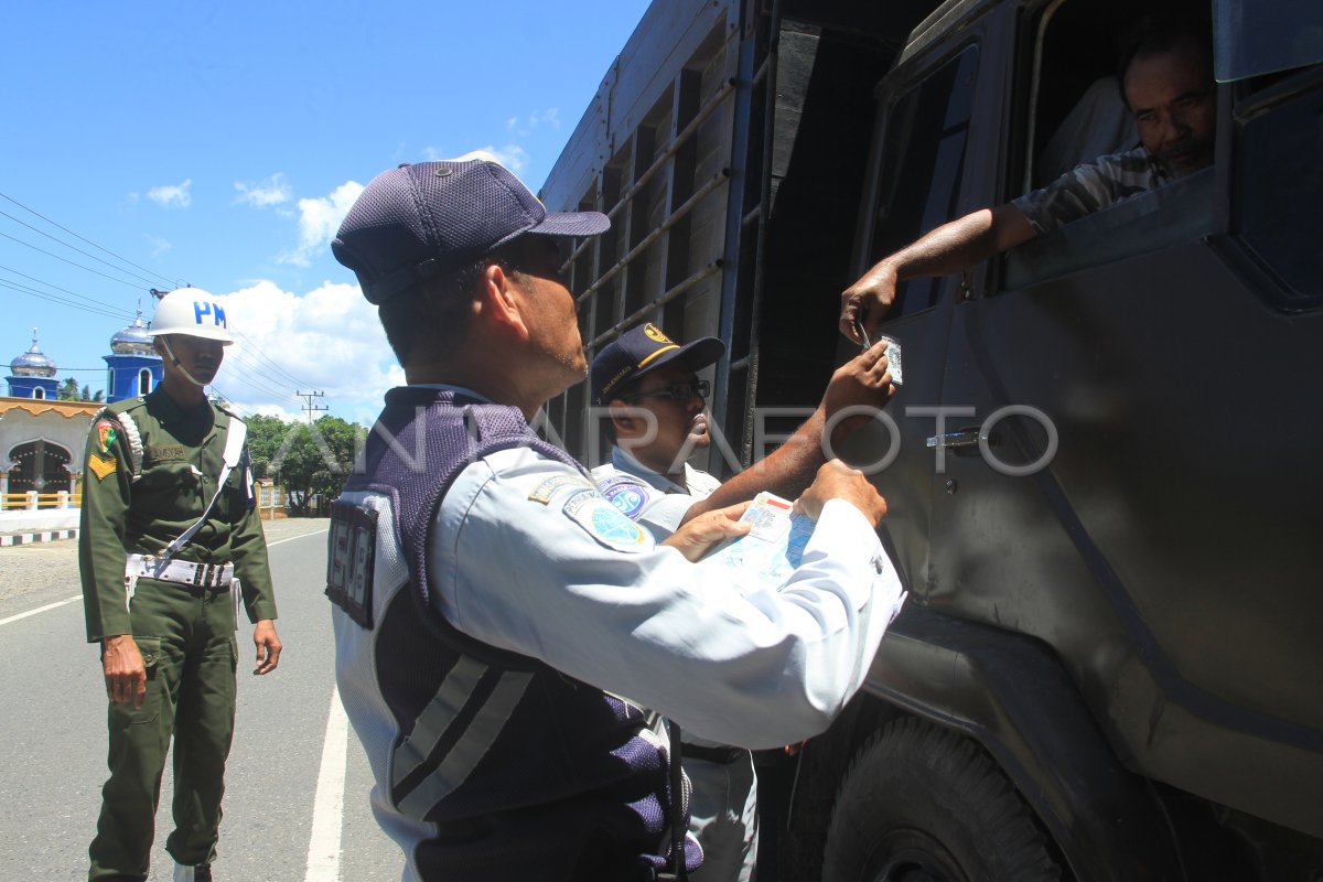 Kelengkapan Surat-Surat Kendaraan Umum Bus Pariwisata: Jaminan Keamanan dan Kepatuhan Hukum