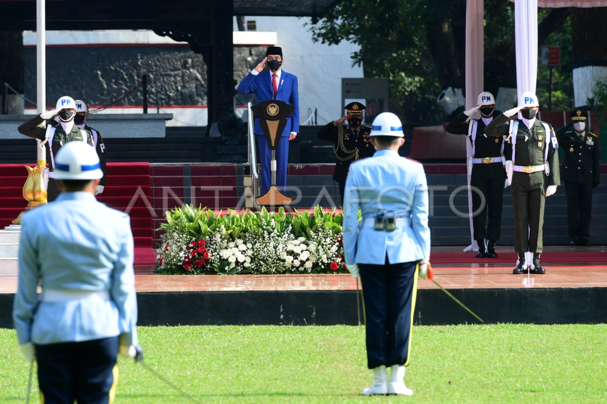 CEREMONIA DEL DÍA PANCASILA