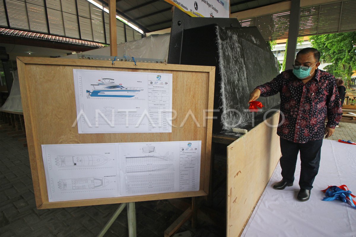 BOAT MOLD INAUGURATION