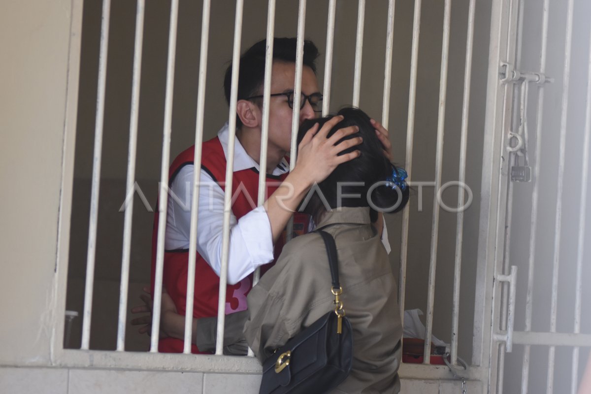 ADAM DENI DIVONIS FOUR YEARS PRISON | ANTARA Foto