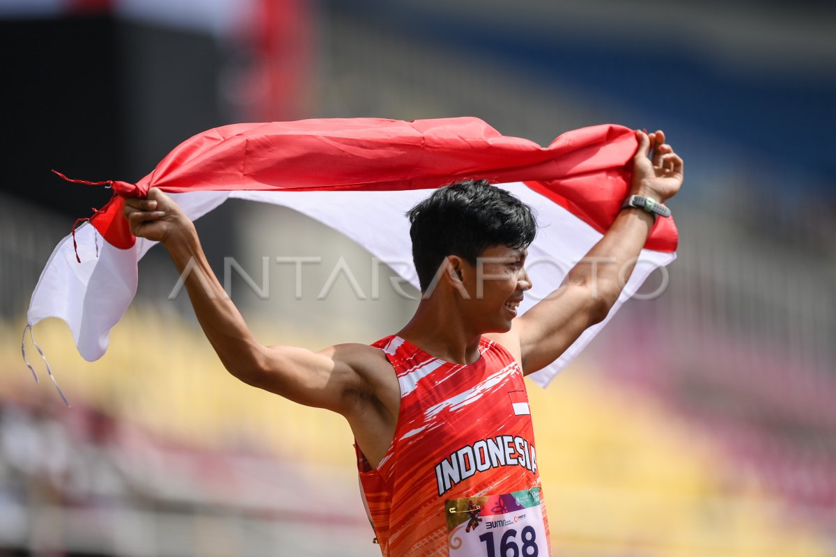 MEDALI EMAS LARI 200 METER PUTRA T37 APG 2022