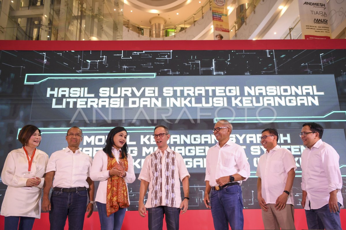 HASIL SURVEI NASIONAL LITERASI INKLUSI KEUANGAN 2022 | ANTARA Foto