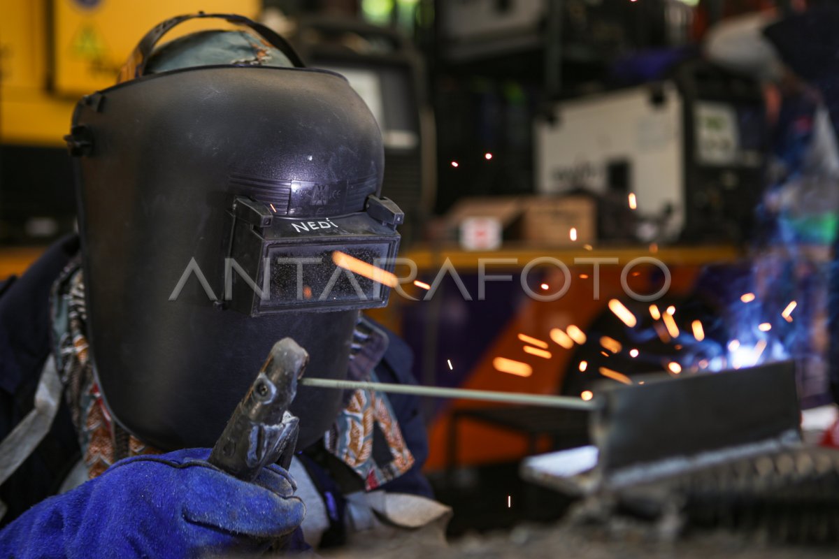 Pelatihan las gratis di Jakarta ANTARA Foto Pelatihan las gratis di Jakarta ANTARA Foto