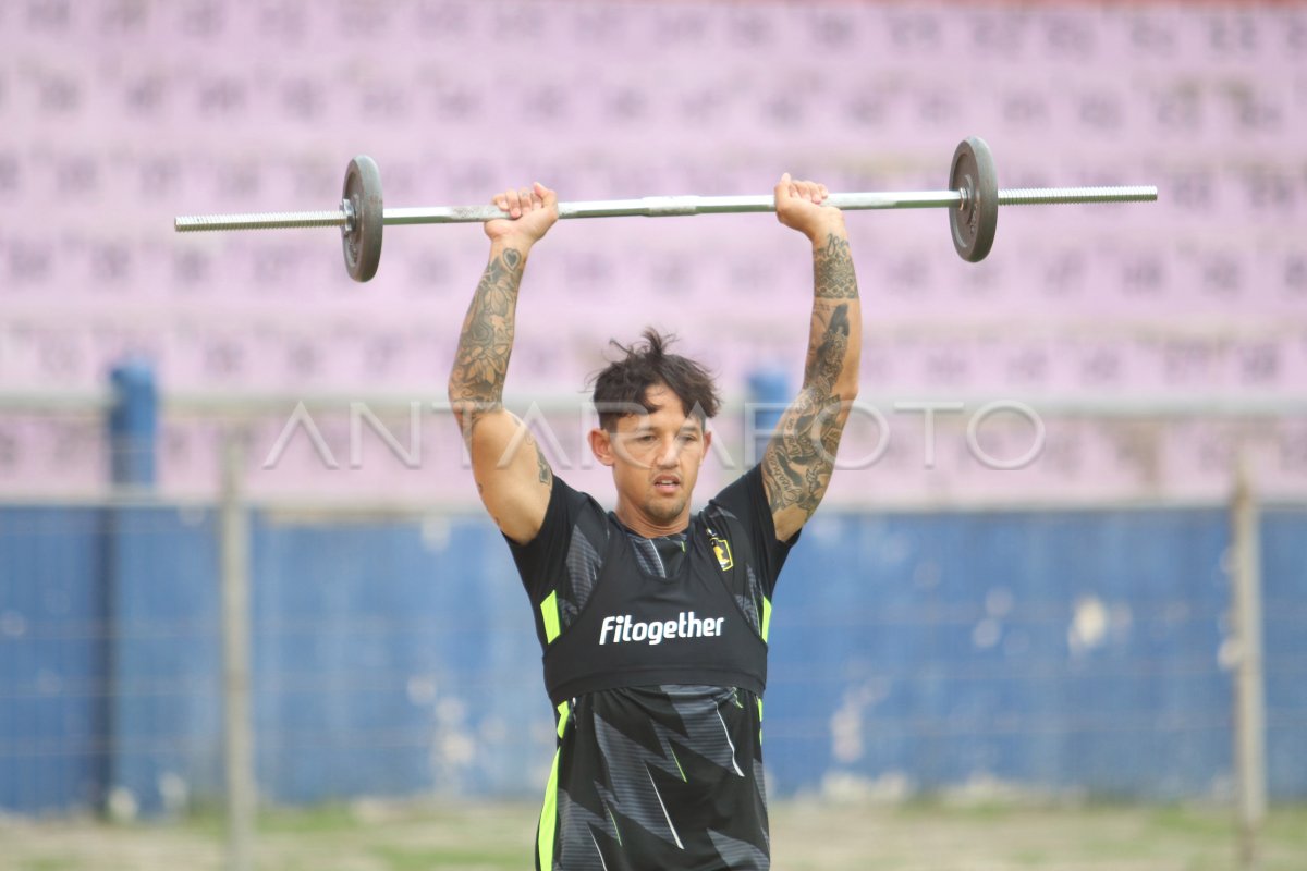 Irfan Bachdim joined Persik Kediri