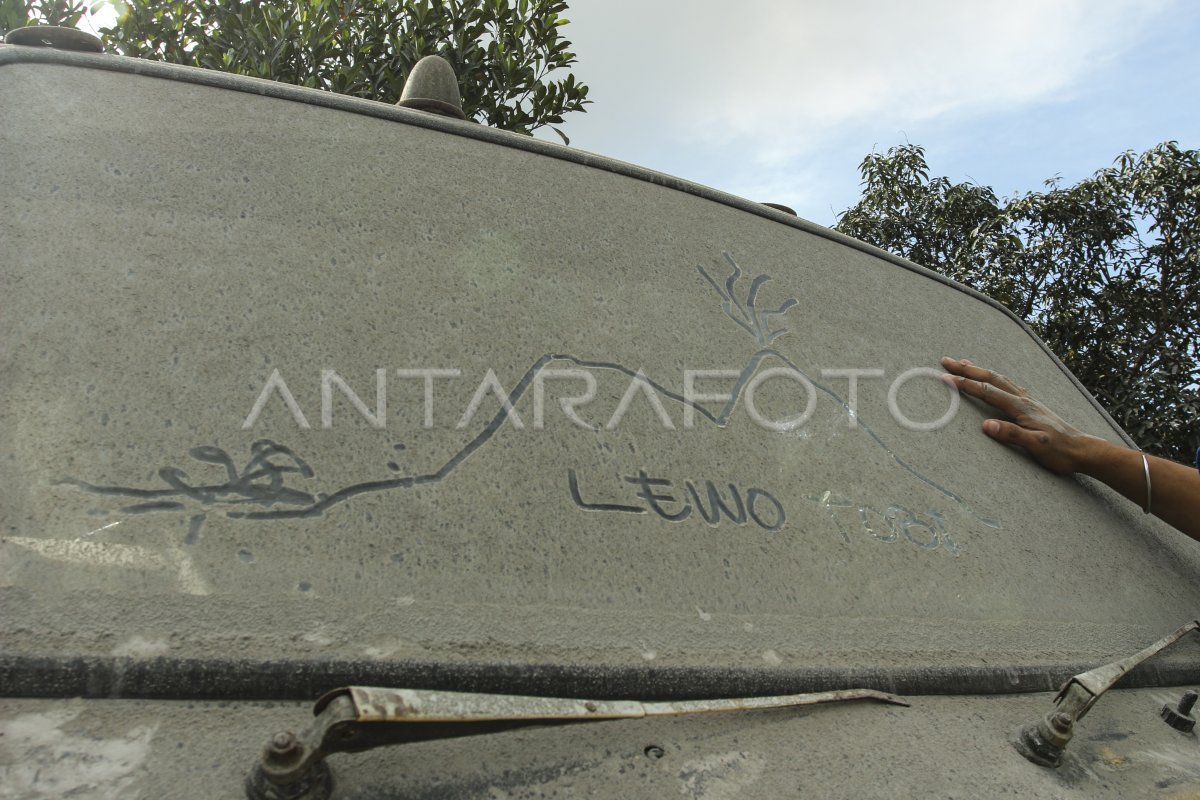 Jumlah Pengungsi Erupsi Gunung Lewotobi Di NTT | ANTARA Foto