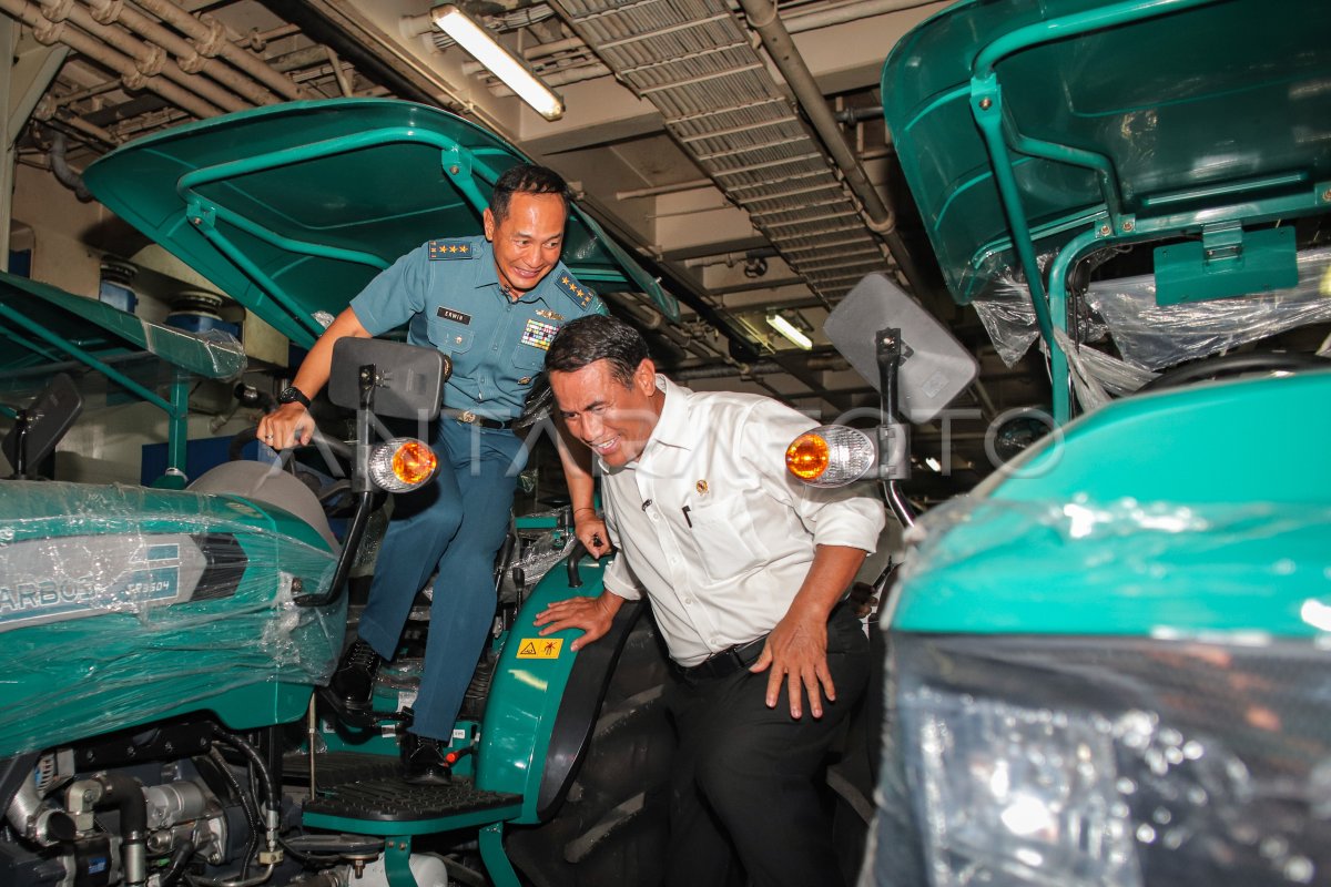 The ministry of sending aid and agricultural machinery to Merauke