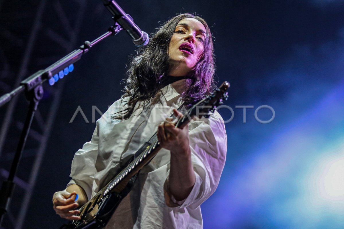 St. Vincent appeared on Joyland 2024 | ANTARA Foto