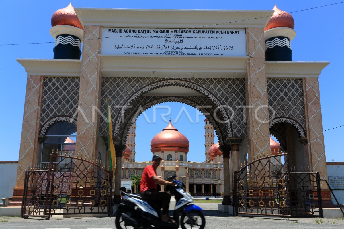Masjid Agung Baitul Makmur Meulaboh