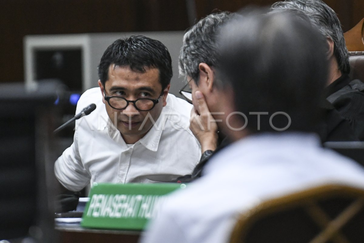 Sidang korupsi pengadaan APD COVID-19