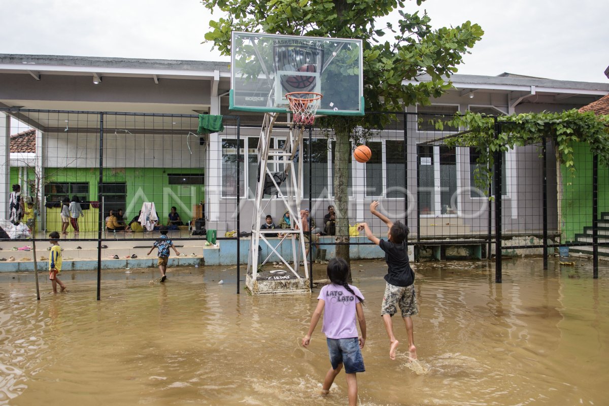 The flooding in Bandung District