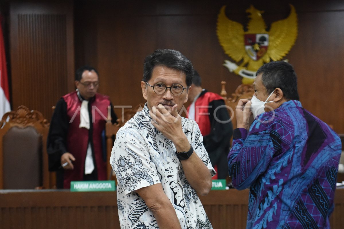 Sidang dakwaan kasus korupsi pengelolaan keuangan Indofarma