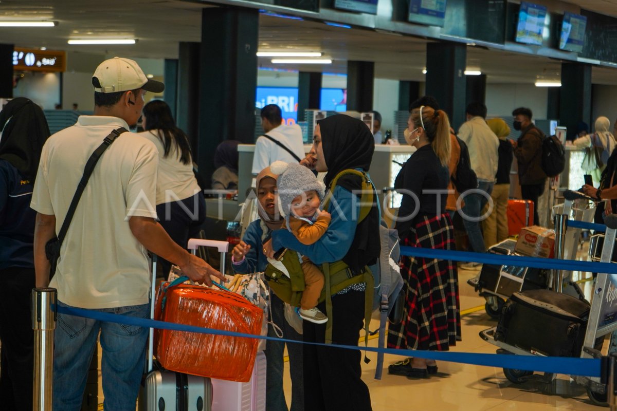 The number of Passengers of Sultan Hasanuddin Airport