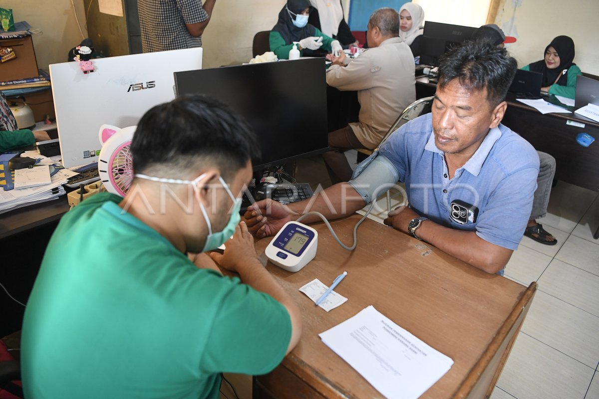 Pemeriksaan kesehatan sopir bus di Samarinda