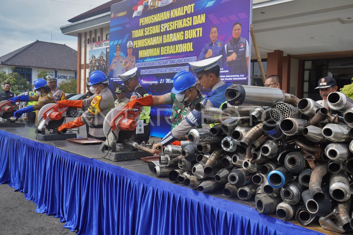 Pemusnahan barang bukti knalpot tidak standar