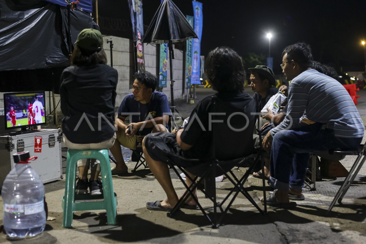 Nobar Timnas Indonesia opponents Bahrain in Merak Port