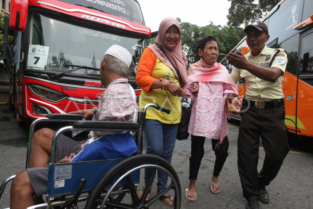 Mudik gratis BUMN 2025 di Surabaya ANTARA Foto