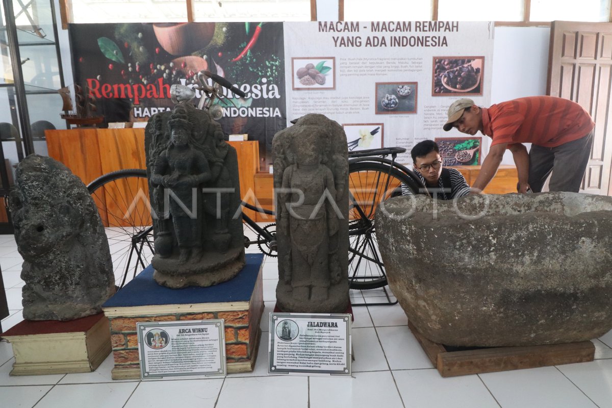 Anjuk Ladang Museum Collection in Nganjuk