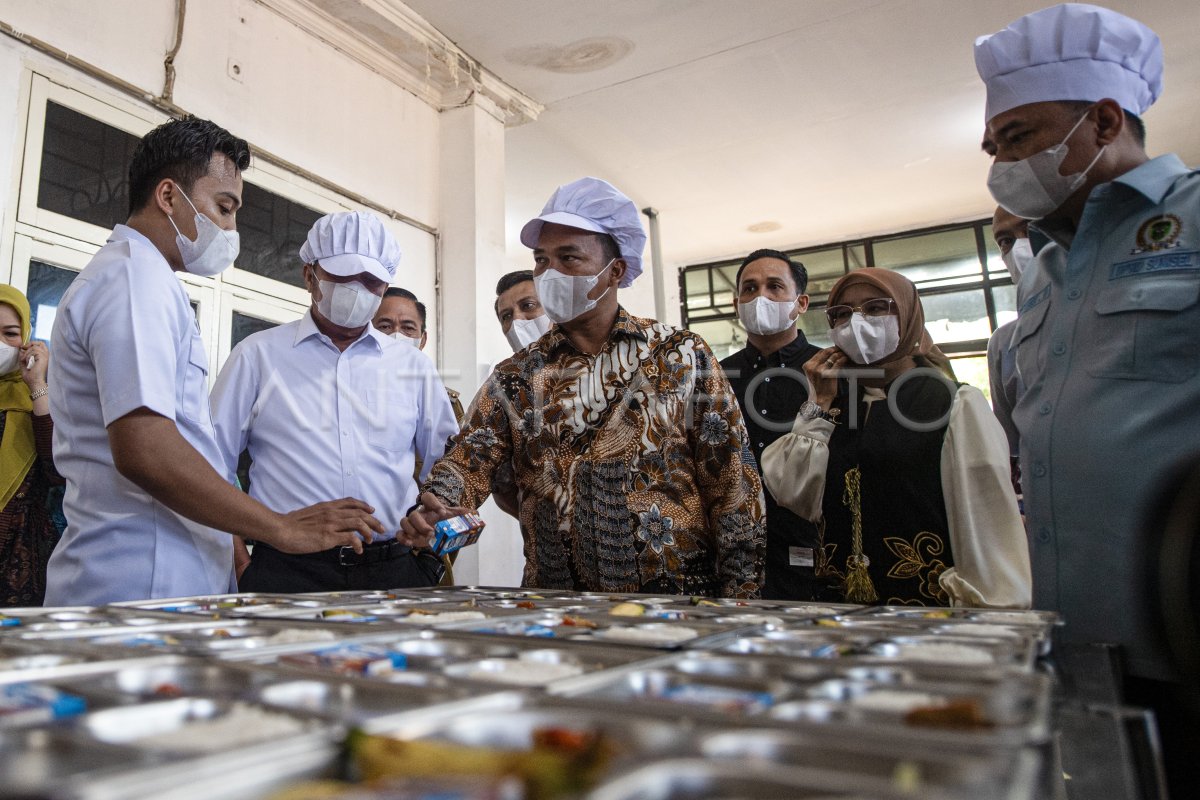 Mendukbangga tinjau pemberian MBG untuk ibu hamil di Palembang