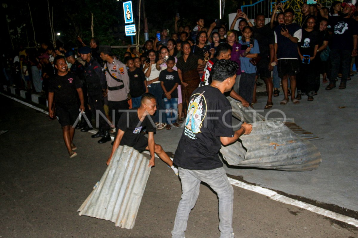 Rabu Trewa sambut Trihari Suci di Larantuka