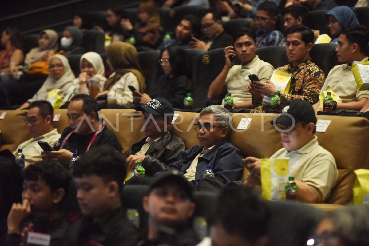 The premiere of the film anticoruption of the Lion Sunyi In the Beach
