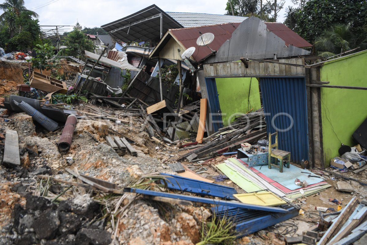 Amblas Street in Samarinda-Balikpapan
