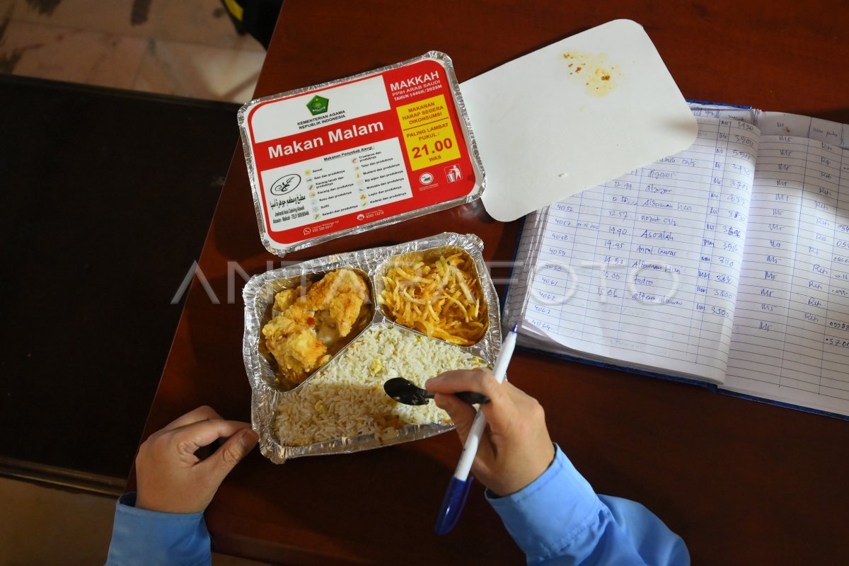 Cek sampel makanan jamaah calon haji Indonesia