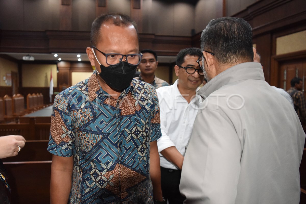 Sidang putusan kasus korupsi pengadaan APD COVID-19