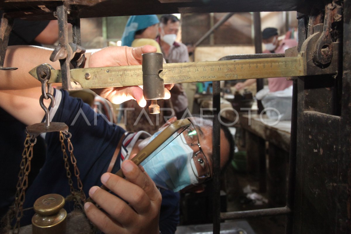 Recyclable market trader scale tools