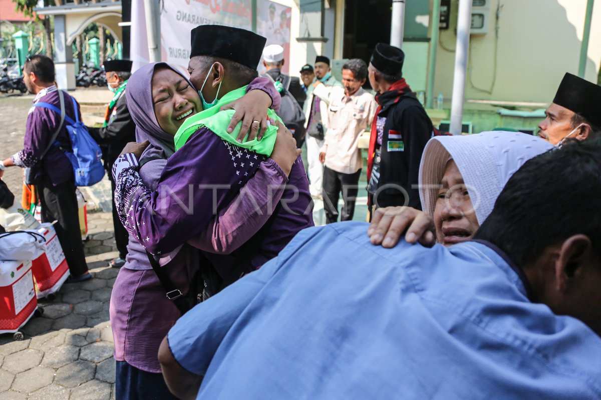 The arrival of pilgrims in Semarang City