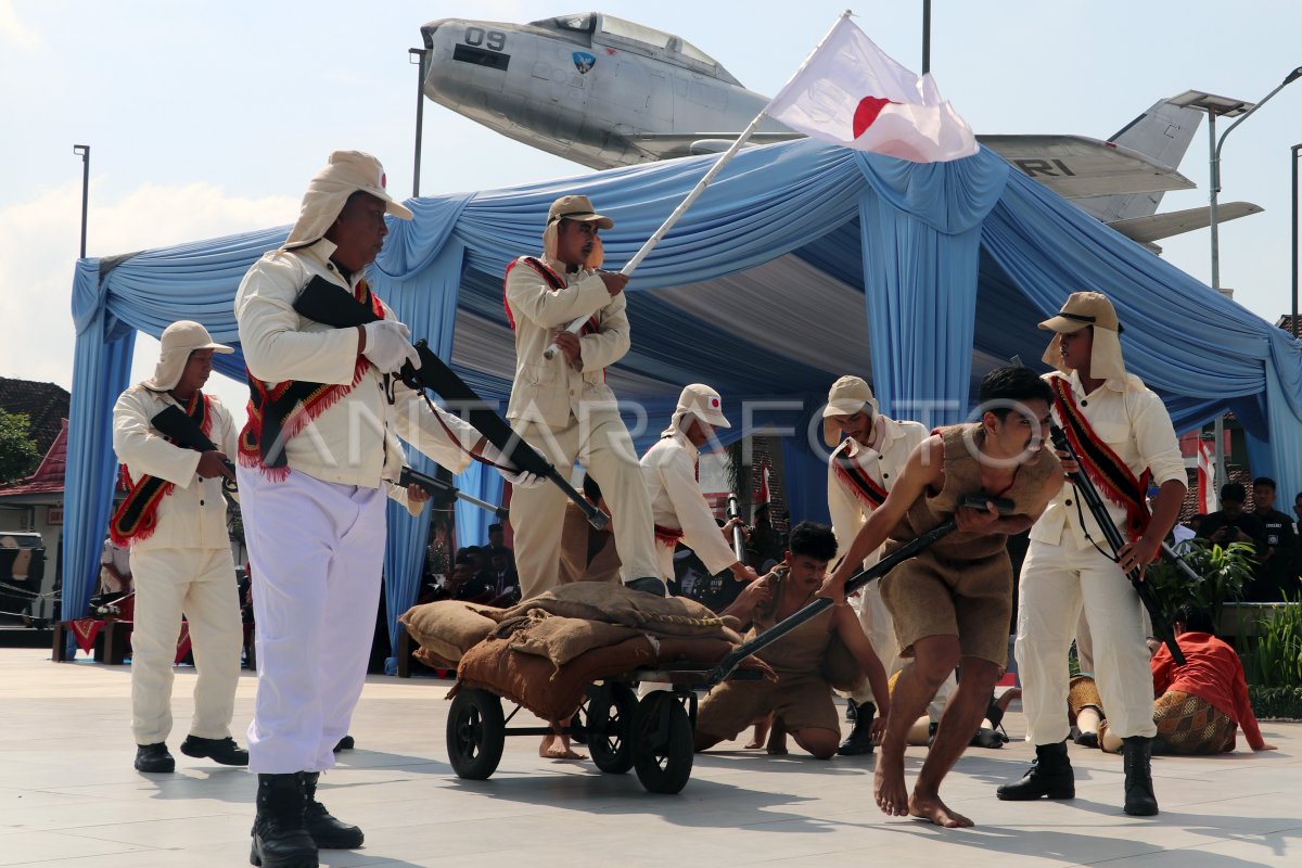 Pementasan teater Satria Palagan PETA