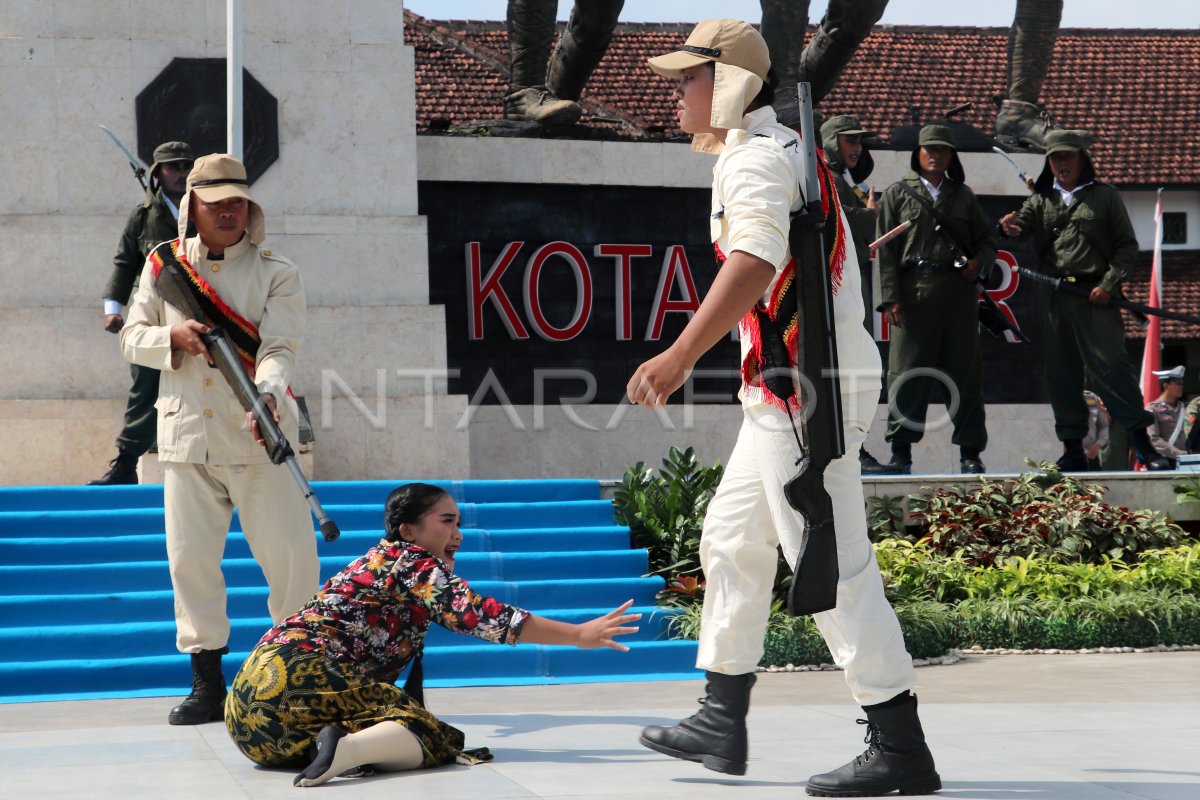 Pementasan teater Satria Palagan PETA