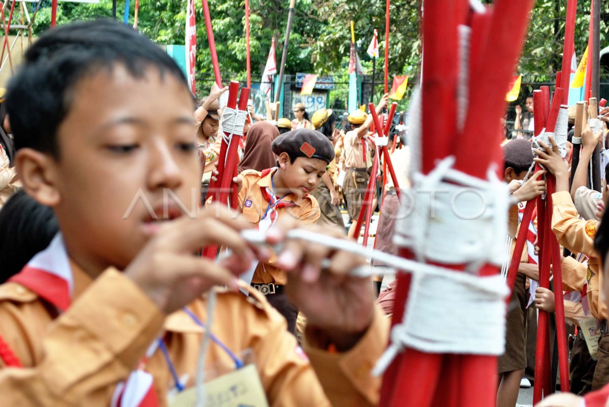 LOMBA PRAMUKA PENGGALANG.