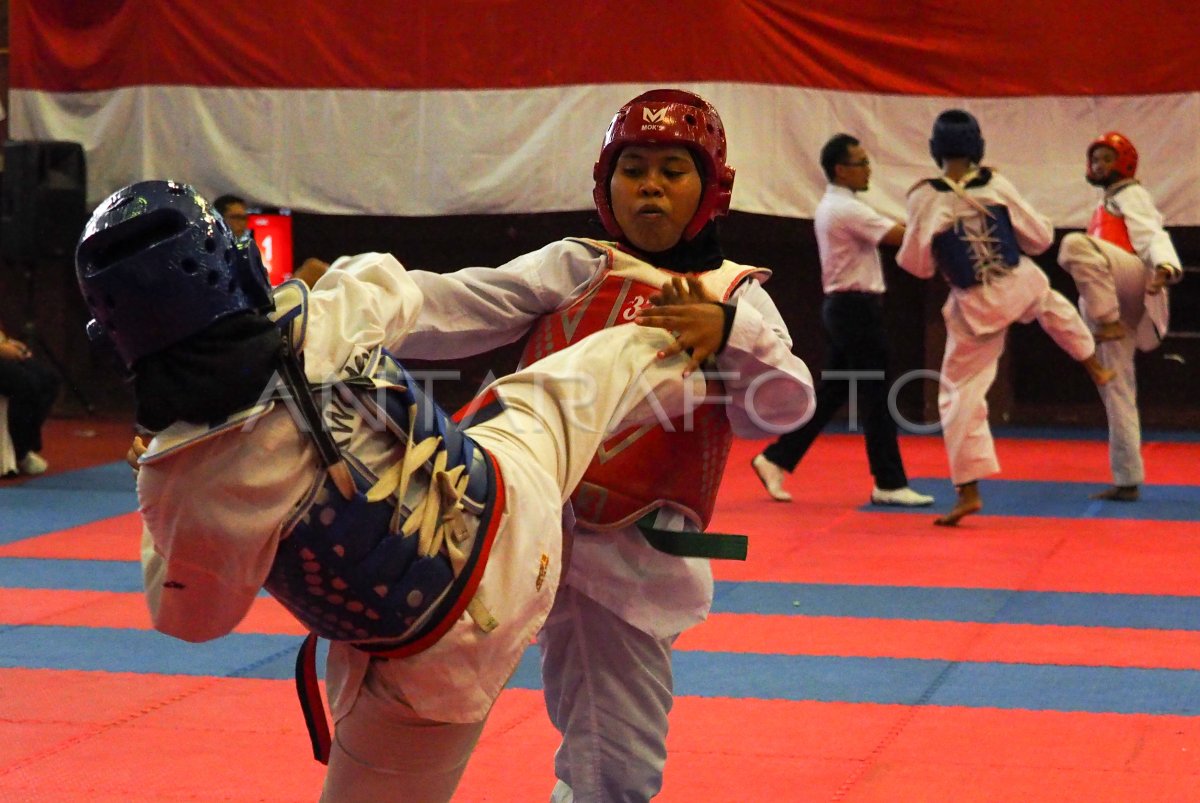 KEJUARAAN TAEKWONDO PELAJAR