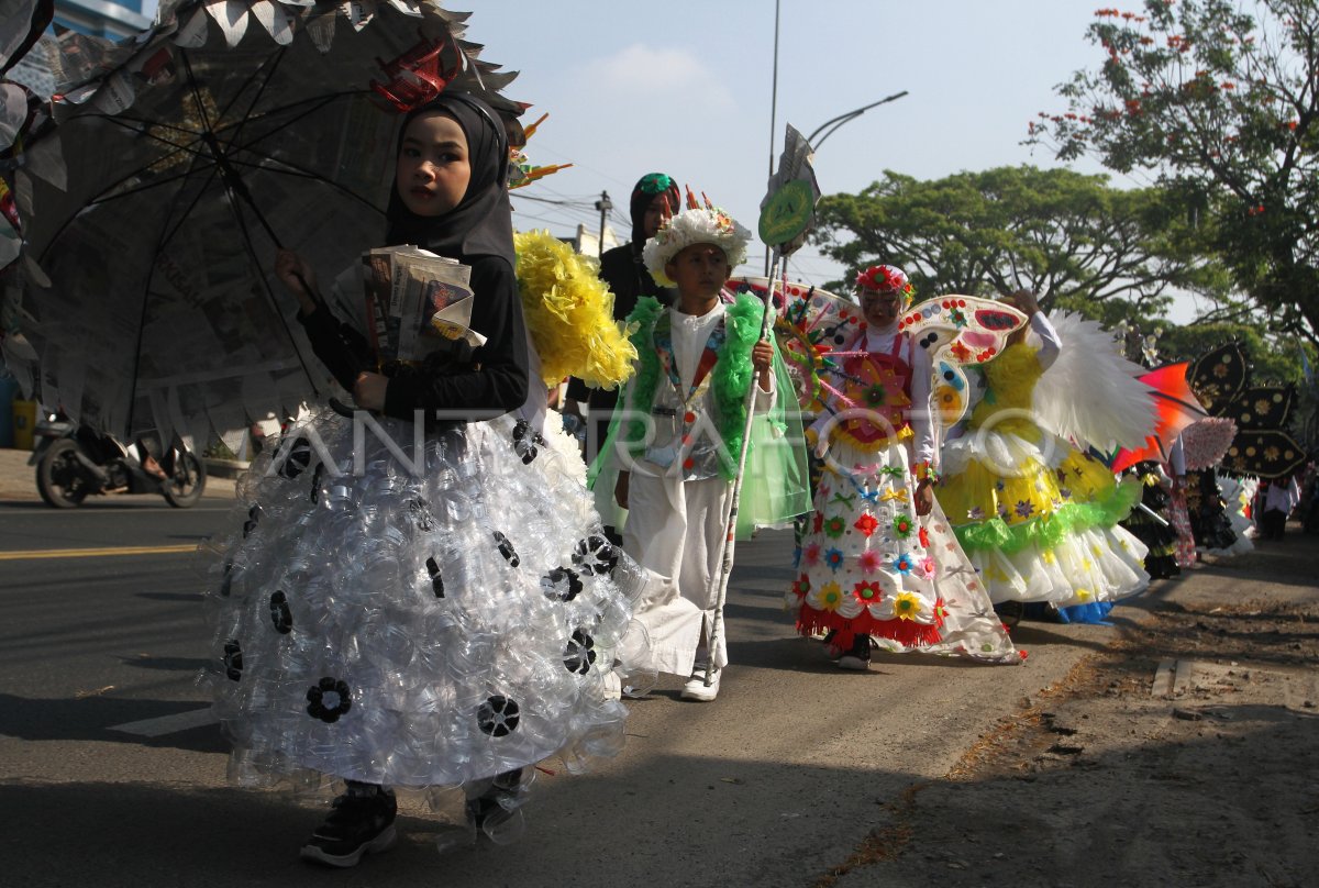 Kirab pelajar sambut Maulid Nabi