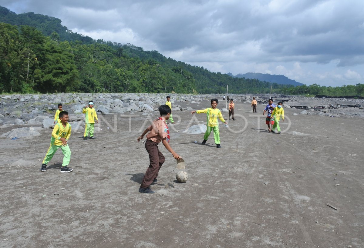 SISWA TERISOLIR BELAJAR DITENDA