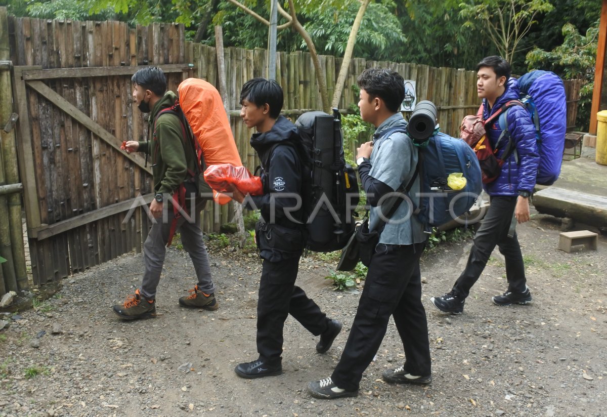 Penutupan jalur pendakian Gunung Raung