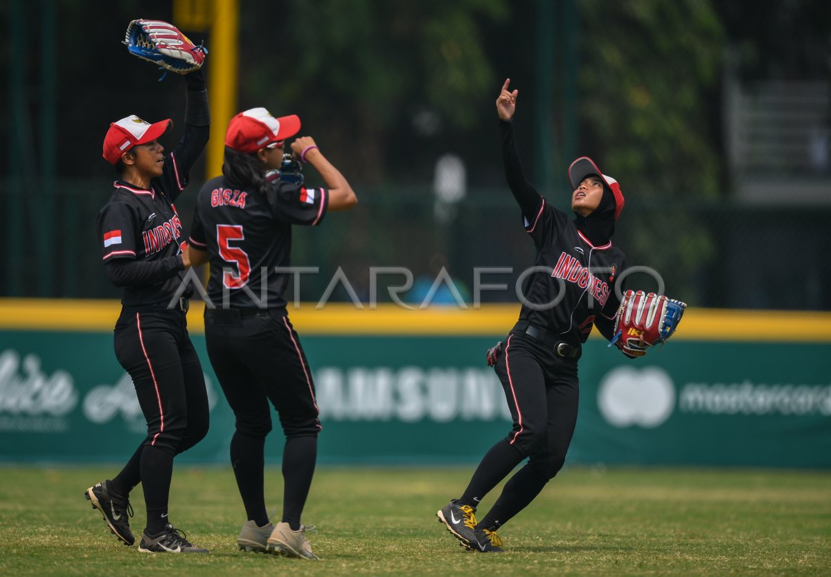 SOFTBALL PUTRI FILIPHINA VS INDONESIA ASIAN GAMES 2018 | ANTARA Foto