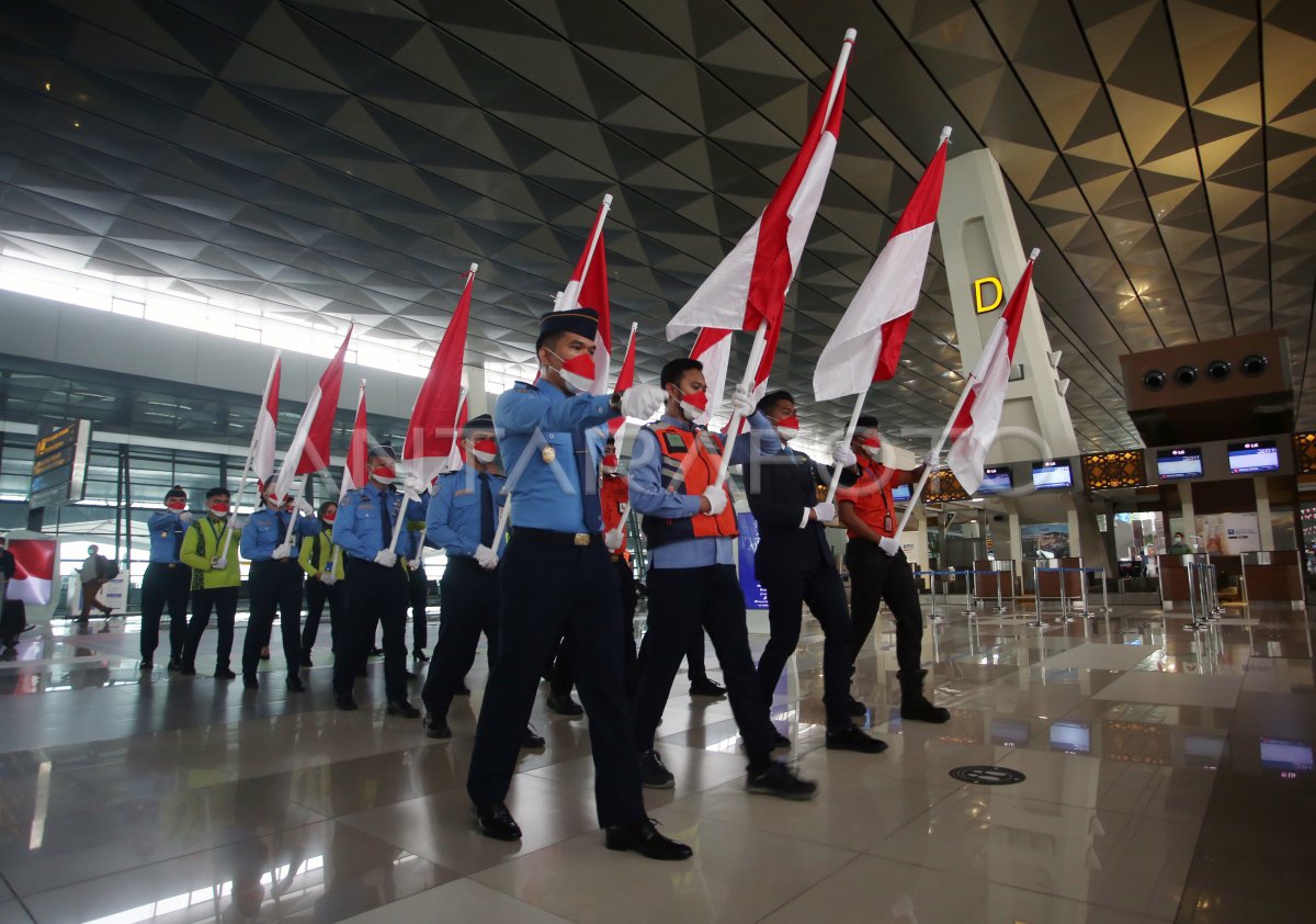 trump independence day airport