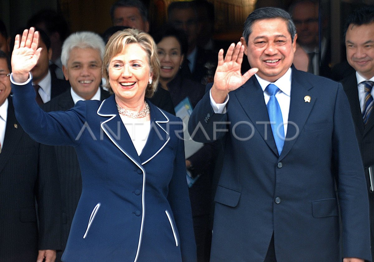 VISITE DU CLINTON