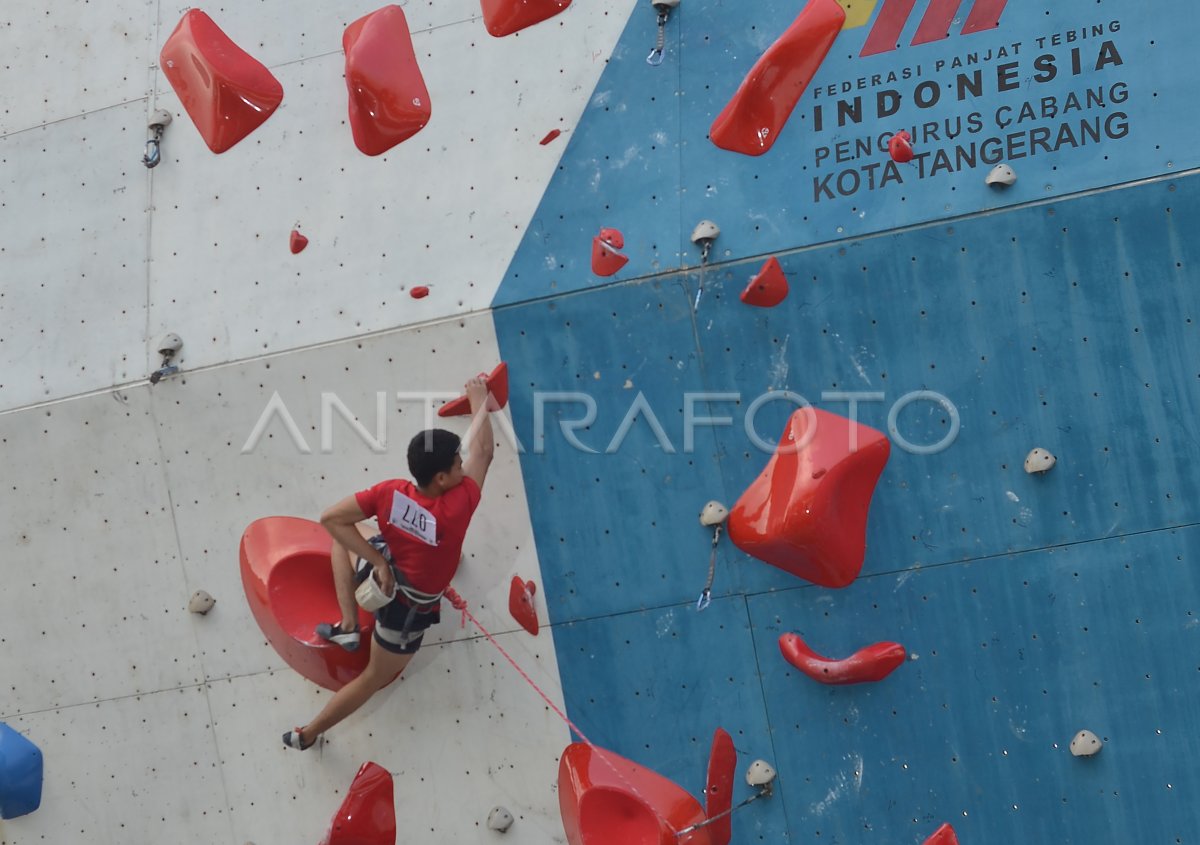 Final lead junior putra Kejurnas Panjat Tebing 2025