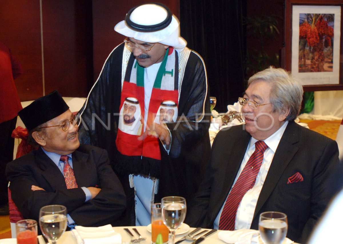 SAUDI ARAB ROYAL HUT