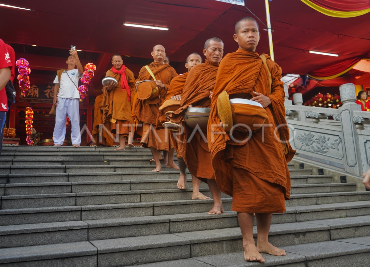 Ritual Pincana Waisak in Magelang